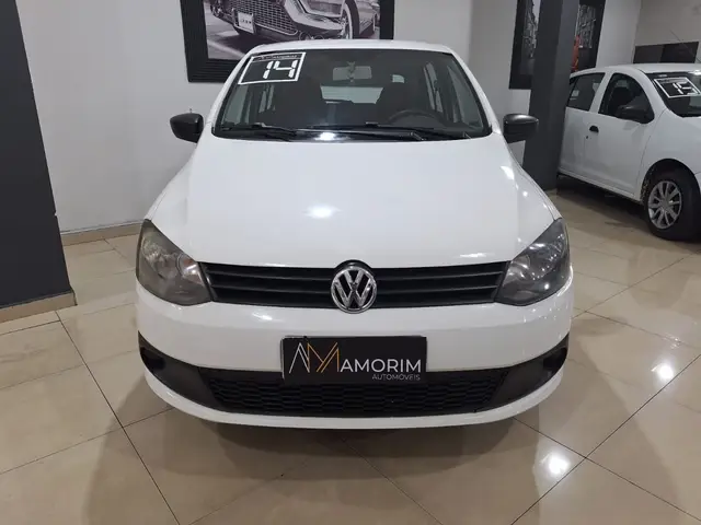 Carro Volkswagen Fox 2014 1.0 TEC (Flex) 4p