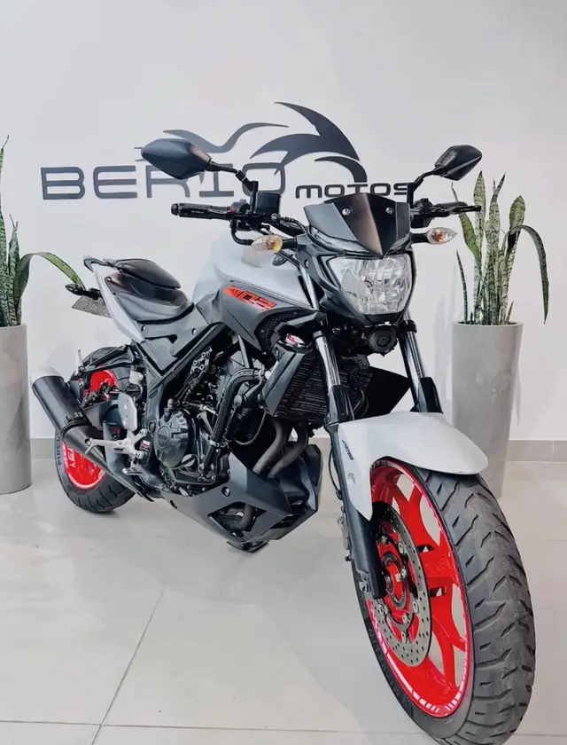 Moto Yamaha MT-03 2020 ABS