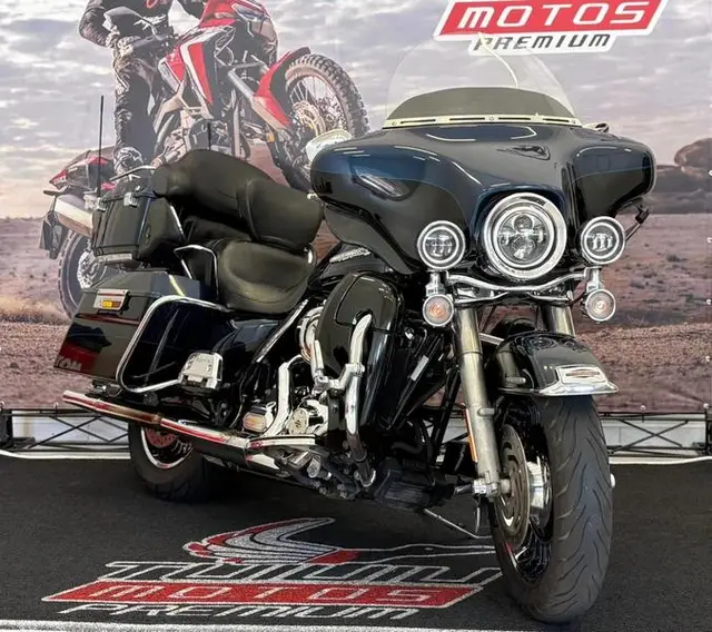 Moto Harley-Davidson Electra Glide 2013 ELECTRA GLIDE ULTRA LIMITED FLHTK