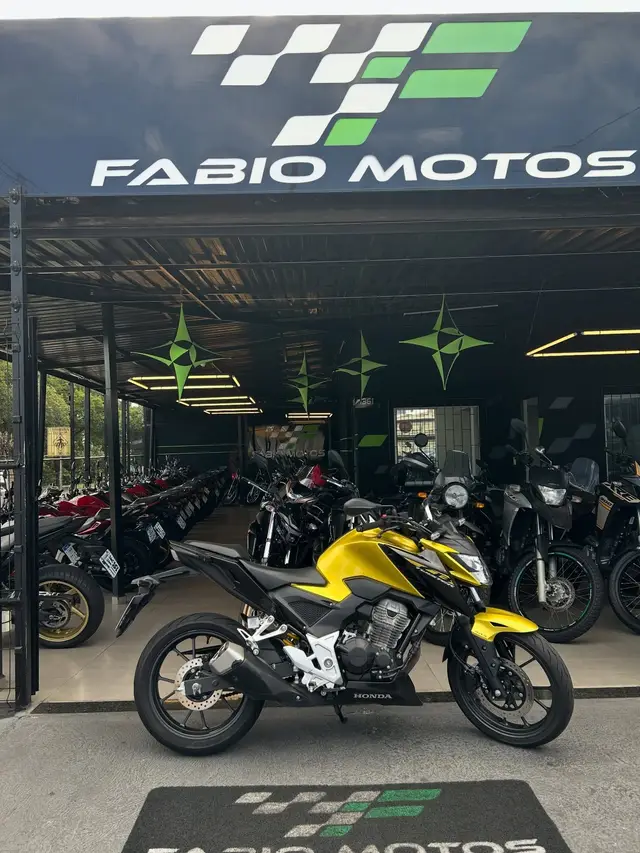 Moto Honda CB 300F Twister 2023 Standard