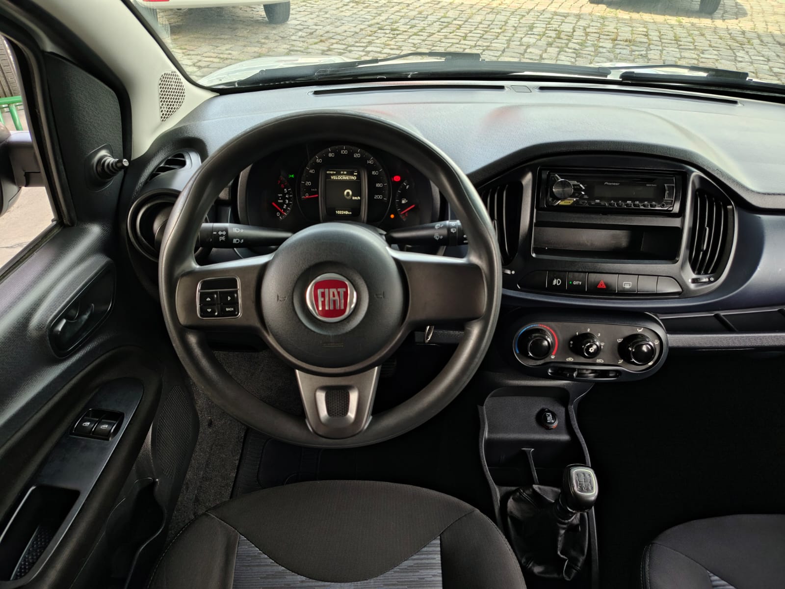 fiat uno attractive 1.0 (flex) 4p