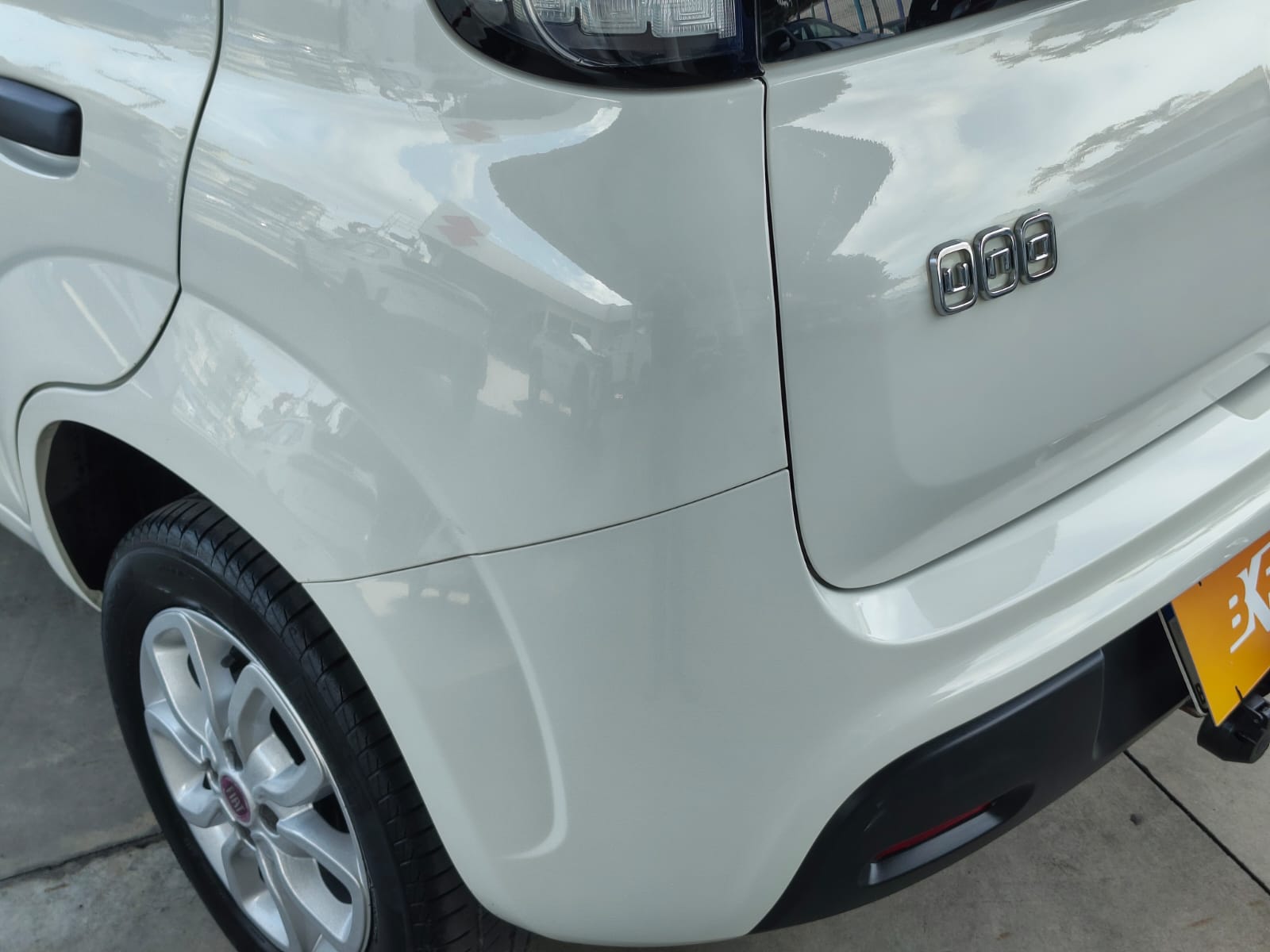 fiat uno attractive 1.0 (flex) 4p