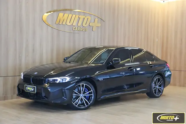 Carro BMW 330e 2024 M Sport 2.0 Turbo (Aut.) (Híb.)