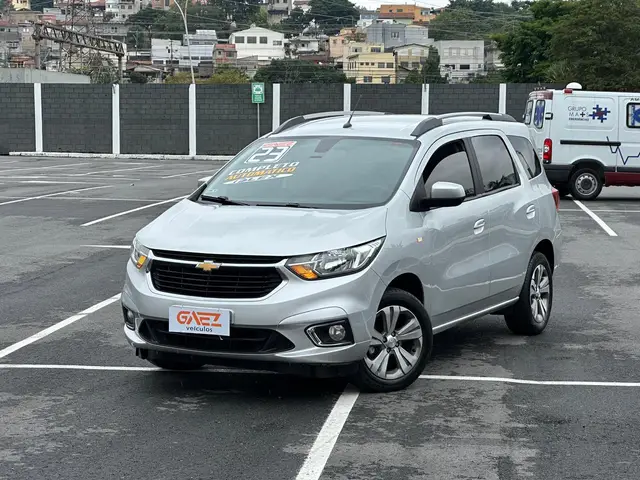 Carro Chevrolet Spin 2023 Premier 1.8 (Aut.)