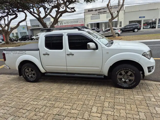 Carro Nissan Frontier 2015 2.5 TD CD 4x4 SV Attack