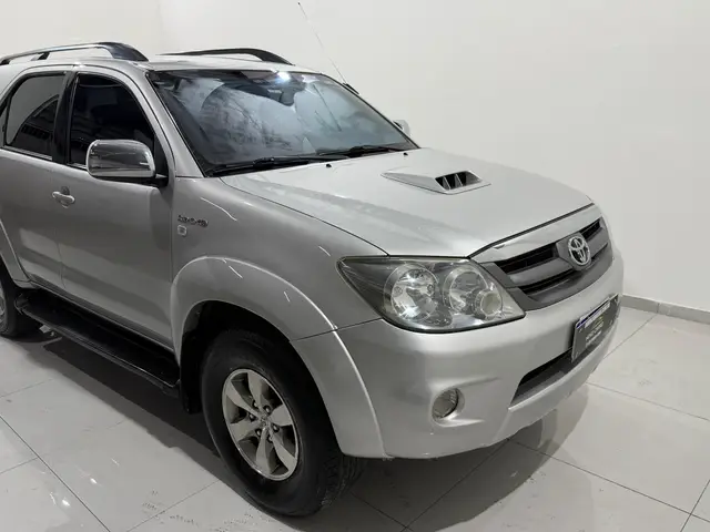 Carro Toyota Hilux SW4 2006 SRV 4x4 3.0 Turbo  (aut)