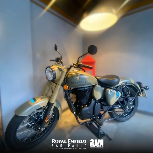 Moto Royal Enfield Classic 350 2025 Signals