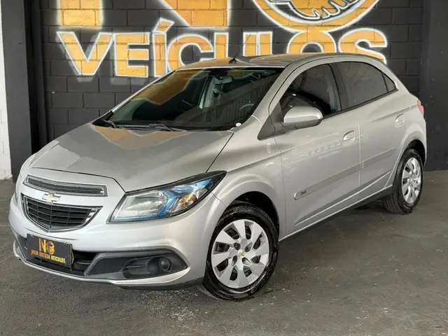 Carro Chevrolet Onix 2014 1.4 LT SPE/4