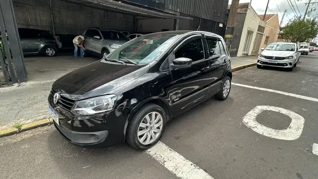 Carro Volkswagen Fox 2011 1.6 8V (Flex)