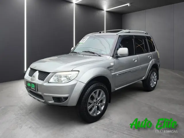 Carro Mitsubishi Pajero TR4 2013 2.0 16V 4x2 (Flex) (Aut)