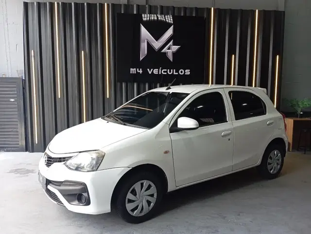Carro Toyota Etios 2018 X 1.3 (Flex)