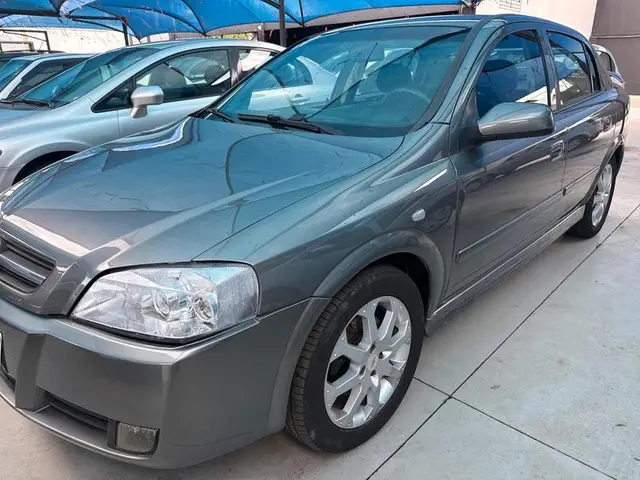 Carro Chevrolet Astra Hatch 2011 Advantage 2.0 (Flex)