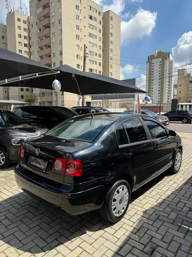 Carro Volkswagen Polo Sedan 2011 1.6 8V (Flex)