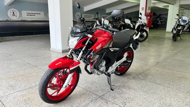 Moto Honda CB 250F Twister 2021 (CBS)