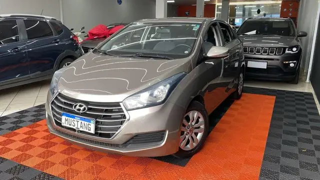 Carro Hyundai HB20S 2018 1.0 Comfort Plus (Flex)