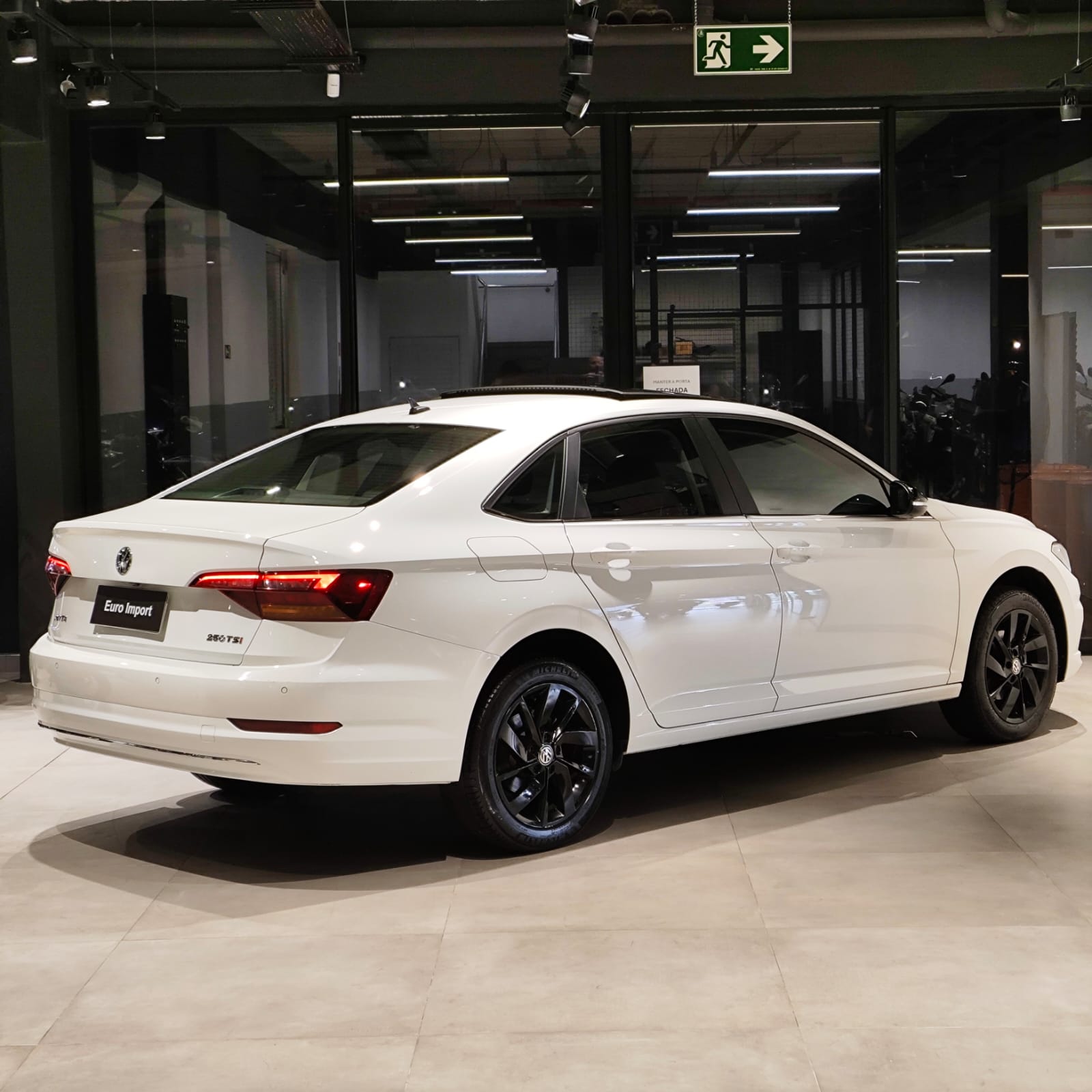 Volkswagen-Jetta-1.4 250 TSI Comfortline