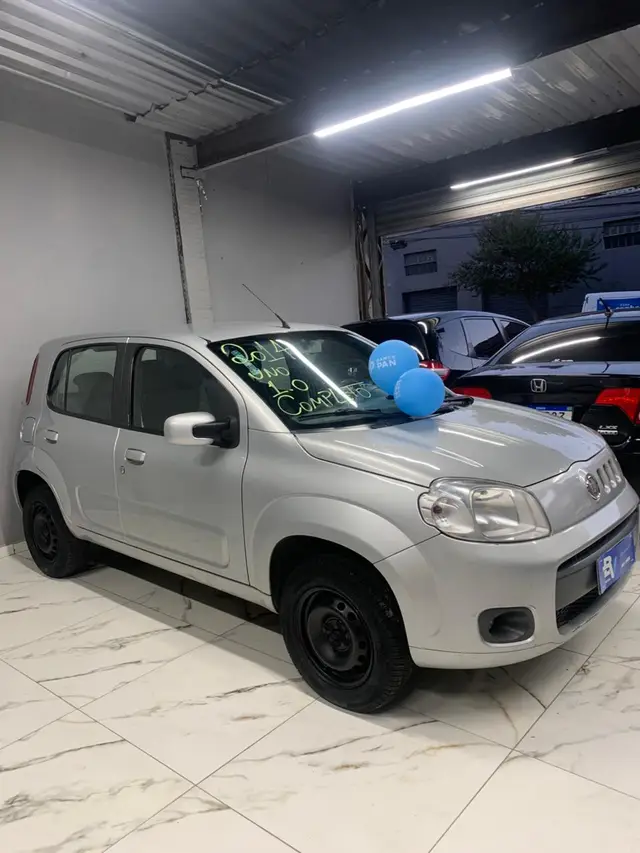 Carro Fiat Uno 2013 Vivace 1.0 8V (Flex) 4p