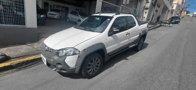 Carro Fiat Strada 2015 Adventure 1.8 16V (Flex) (Cabine Dupla)