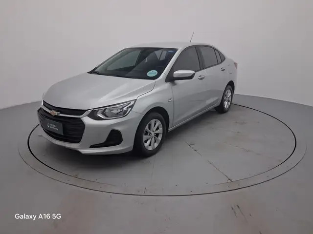 Carro Chevrolet Onix Plus 2023 LT 1.0