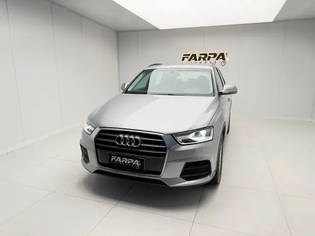 Carro Audi Q3 2018 1.4 TFSI Ambiente S Tronic