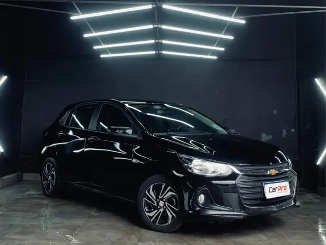 Carro Chevrolet Onix 2025 LT 1.0