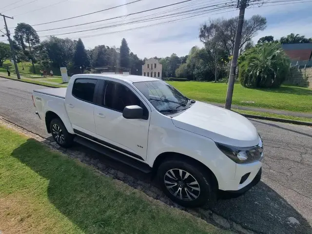 Carro Chevrolet S10 Cabine Dupla 2021 S10 2.5 ECOTEC SIDI Advantage 4x2 (Cabine Dupla)