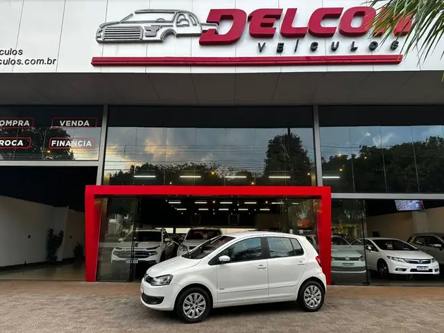 Carro Volkswagen Fox 2013 1.0 VHT (Flex) 4p