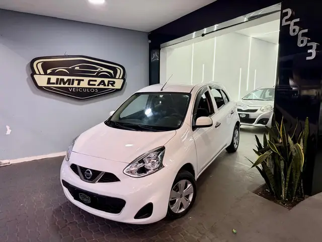 Carro Nissan March 2017 1.0 12V S (Flex)