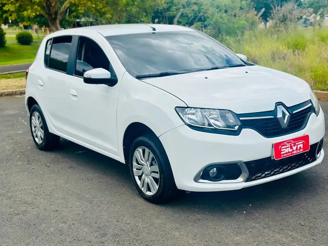 Carro Renault Sandero 2017 Dynamique 1.6 8V (Flex)
