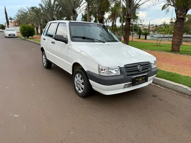 Carro Fiat Uno Mille 2013 Fire Economy 1.0 (Flex) 4p