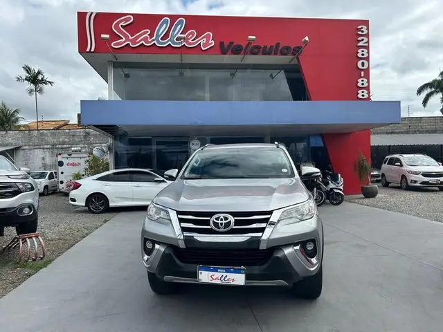Carro Toyota SW4 2018 2.7 SR 4x2 (Flex)