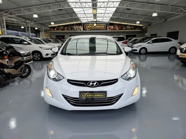 Carro Hyundai Elantra 2013 Sedan 1.8 GLS (aut)