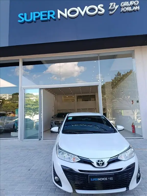 Carro Toyota Yaris Sedan 2022 1.5 XS Connect CVT (Flex)