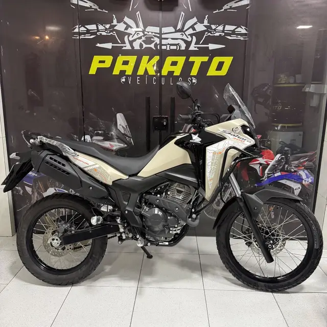 Moto Honda XRE Sahara 300 2026 Adventure