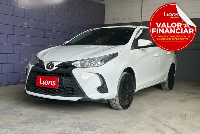 Carro Toyota Yaris Sedan 2023 XL 1.5 Flex 16V 4p Aut.