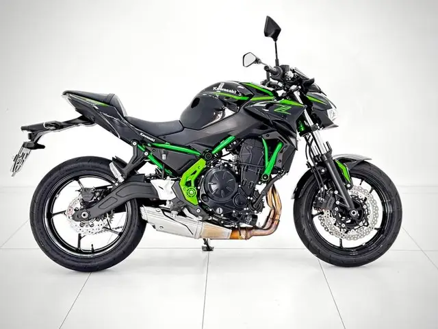 Moto Kawasaki Z 2025 650