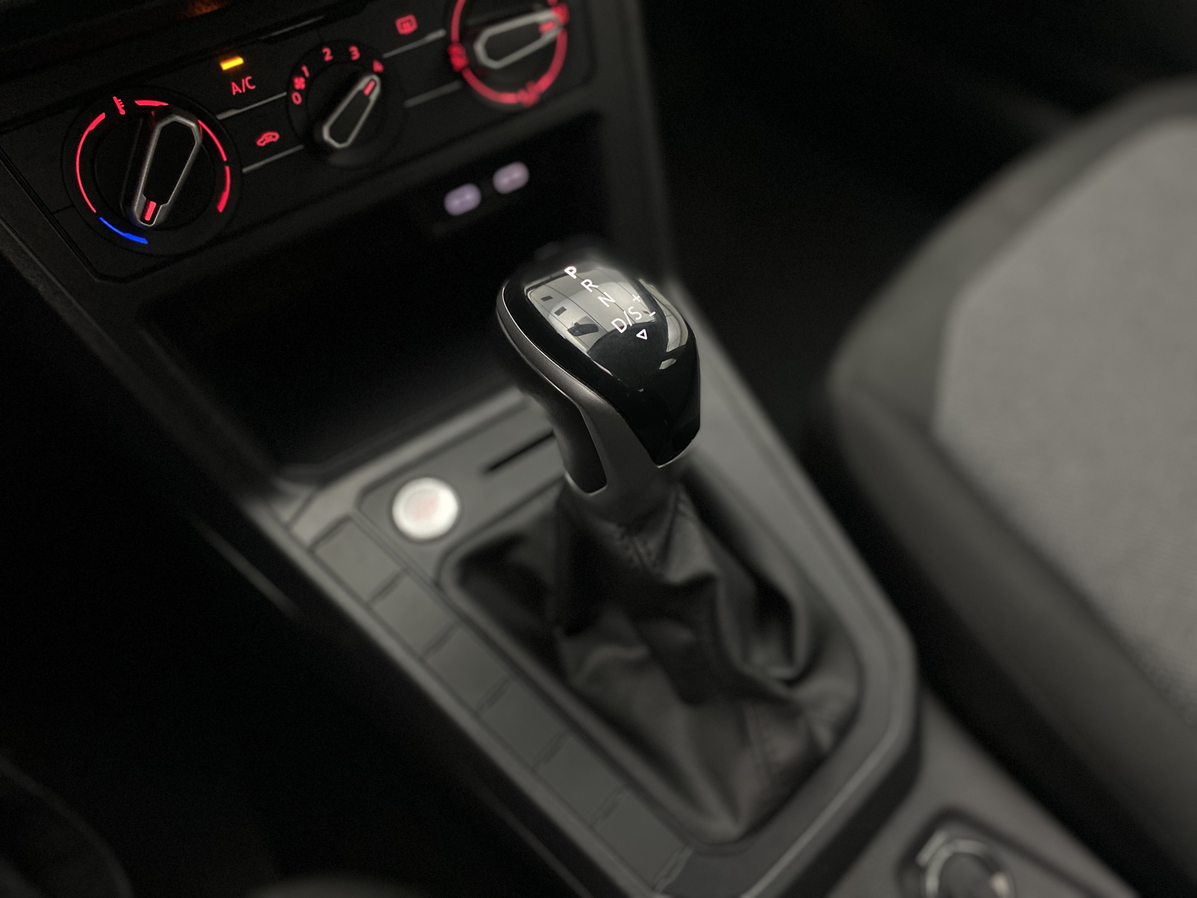 vw - volkswagen polo comfortline (aut) (flex)