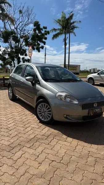 Carro Fiat Punto 2011 ELX 1.4 Fire Flex 8V 5p