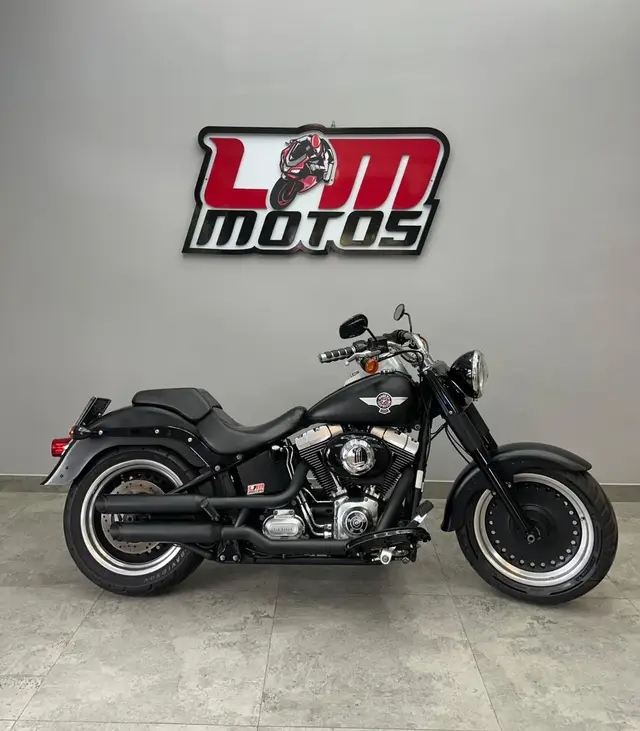 Moto Harley-Davidson Softail 2015 Fat Boy Special