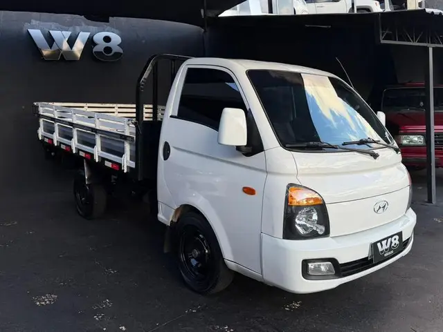 Caminhão Hyundai HR 2014 2.5 TCI HD Longo com Caçamba