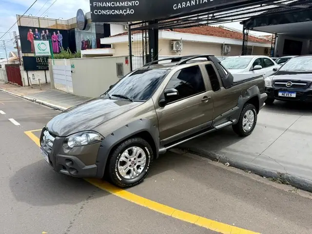 Carro Fiat Strada 2012 Adventure 1.8 16V (Flex) (Cabine Dupla)