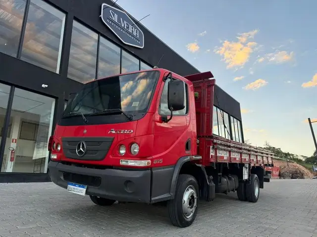 Caminhão Mercedes-Benz Accelo 2013 815/44