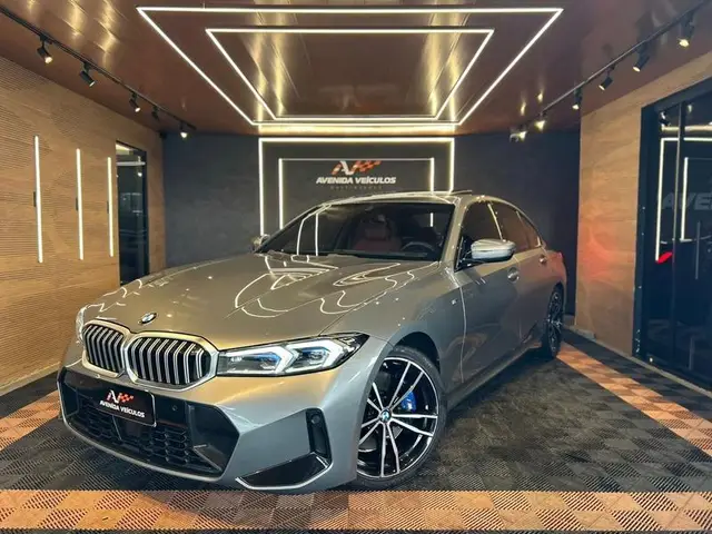 Carro BMW 320i 2023 M Sport 2.0 Turbo (Aut.)