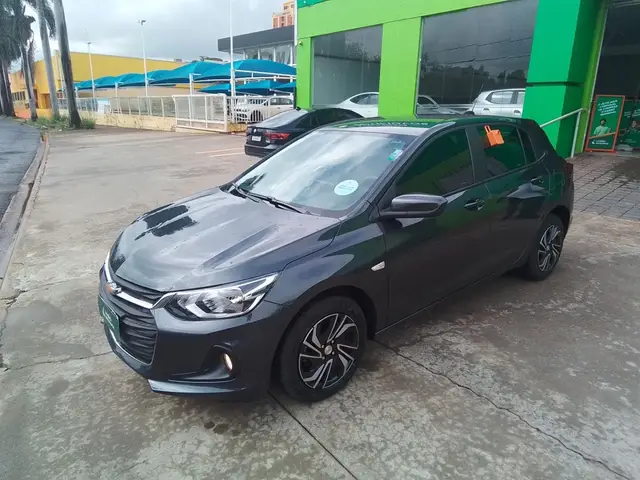 Carro Chevrolet Onix 2025 LT 1.0