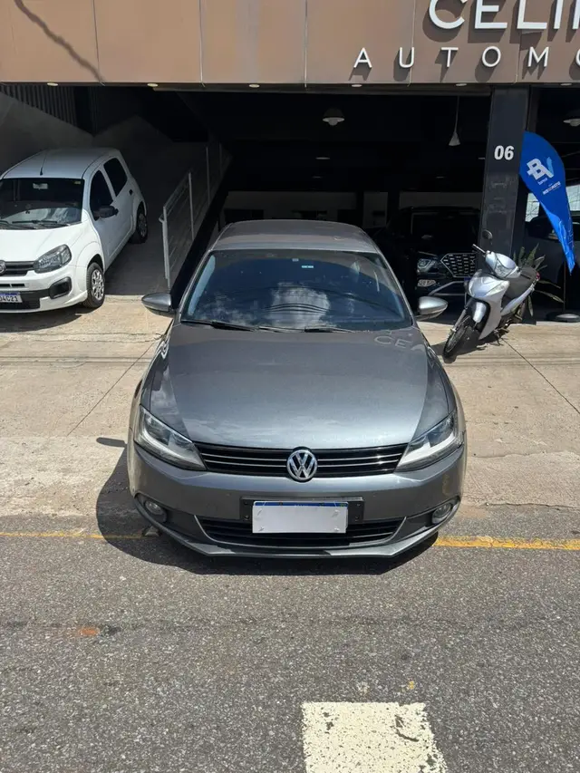 Carro Volkswagen Jetta 2013 2.0 TSI Highline DSG
