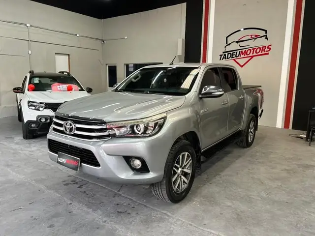 Carro Toyota Hilux Cabine Dupla 2016 Hilux 2.8 TDI SRX CD 4x4 (Aut)