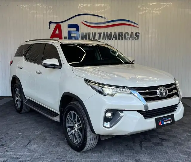 Carro Toyota SW4 2019 2.8 TDI SRX 7L 4x4 (Aut) (Diesel)