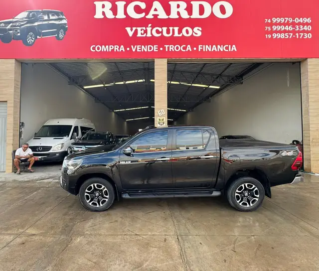 Carro Toyota Hilux Cabine Dupla 2021 SRX 2.8 TDI CD 4x4 (Aut)