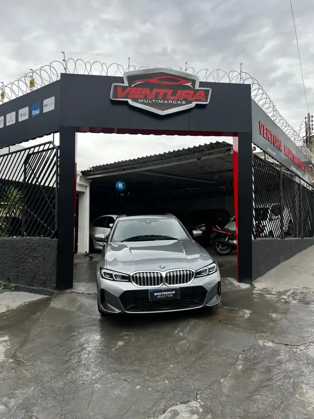 Carro BMW 320i 2024 M Sport 2.0 Turbo (Aut.)
