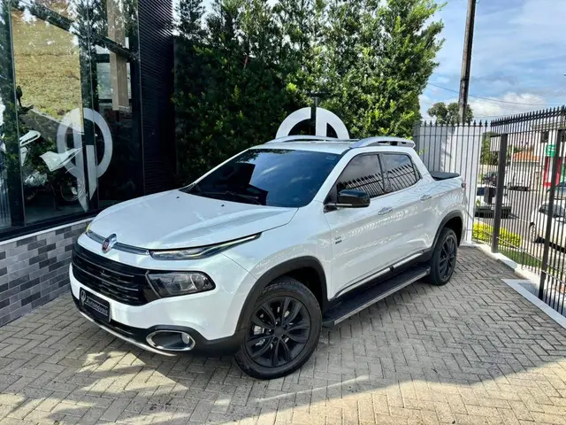 Carro Fiat Toro 2019 Volcano 2.0 diesel AT9 4x4